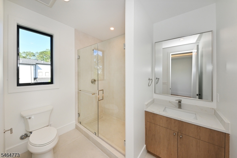 119 Arnot Pl Property Photo 38