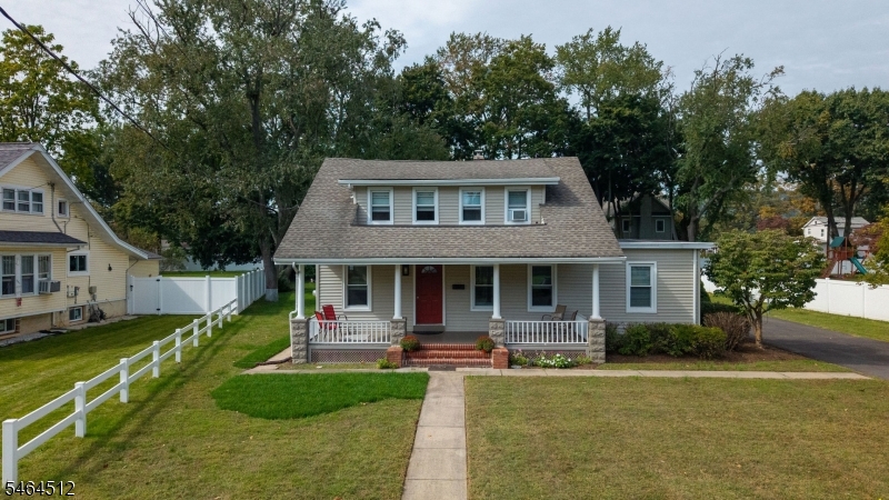 325 Dorn Ave Property Photo 4