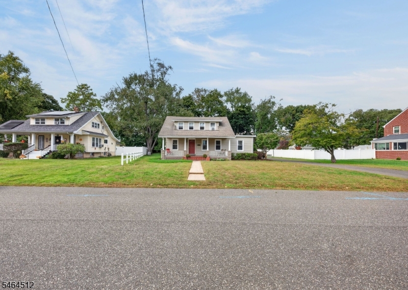 325 Dorn Ave Property Photo 7