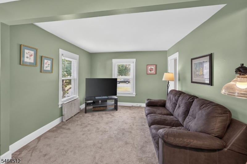 325 Dorn Ave Property Photo 21