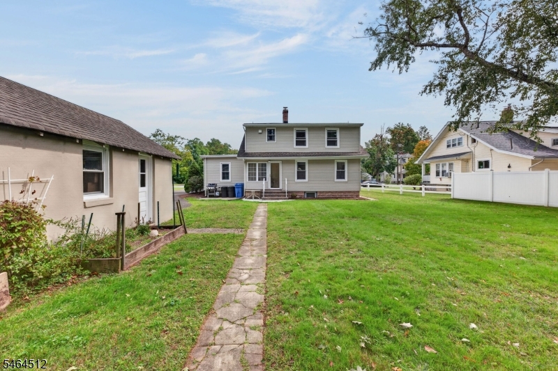 325 Dorn Ave Property Photo 40