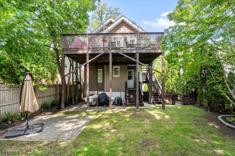 677 Willow Ave Property Photo 30