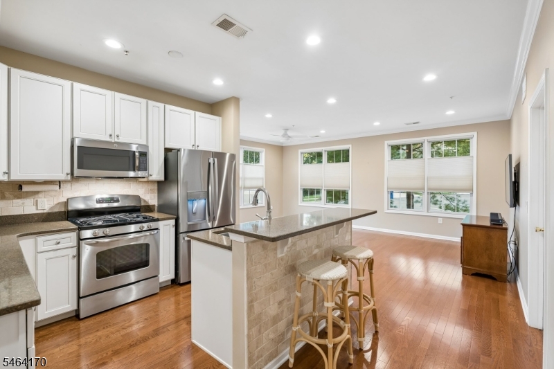17 Lara Pl Property Photo 2