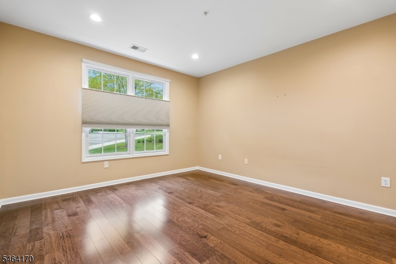 17 Lara Pl Property Photo 11