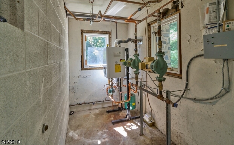 3967 Princeton Pike Property Photo 32