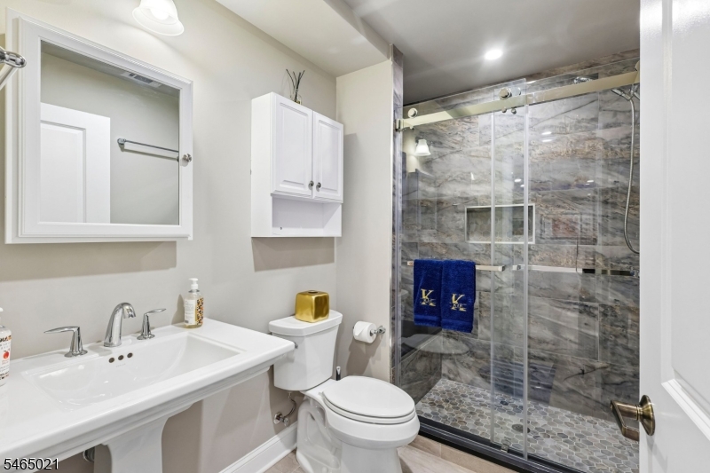 14 Monmouth Rd Property Photo 42