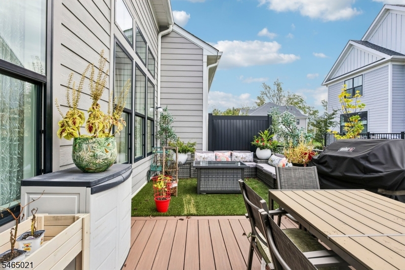 14 Monmouth Rd Property Photo 44