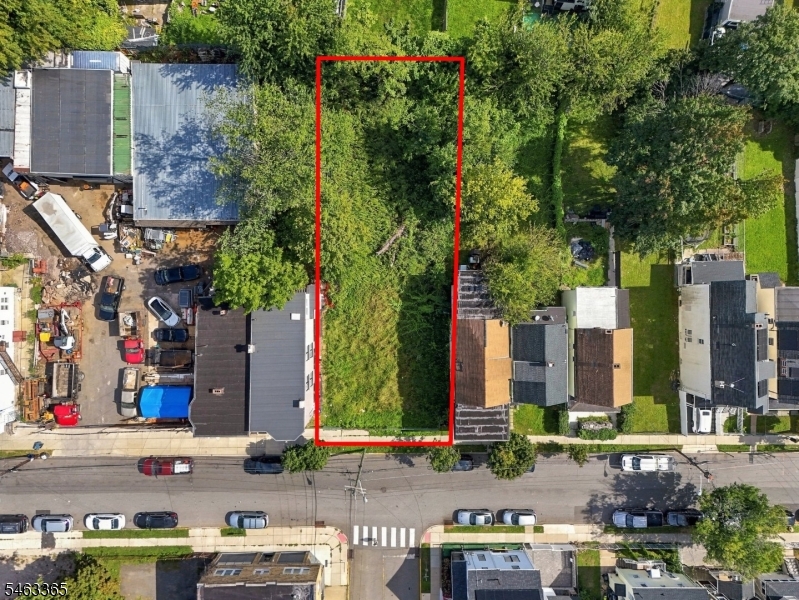 Hickory St Property Photo 1