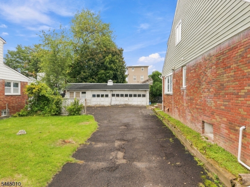 24 Don Bosco Ave 2 Property Photo 3