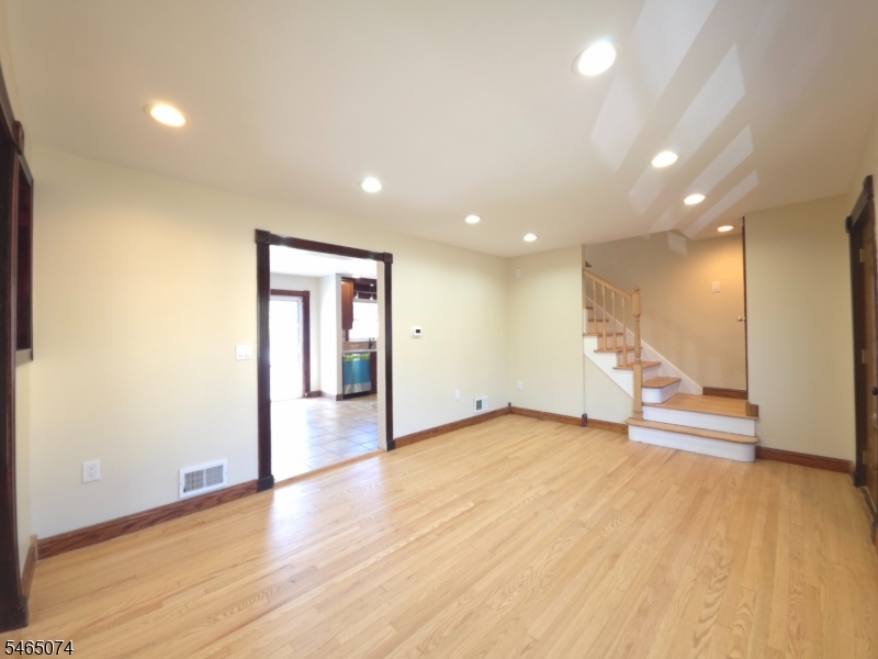 683 Mill St Property Photo 3