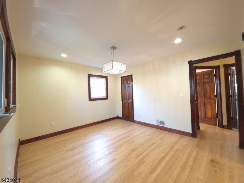 683 Mill St Property Photo 6