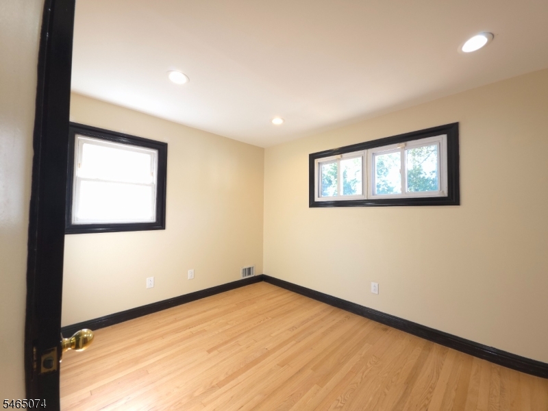 683 Mill St Property Photo 12