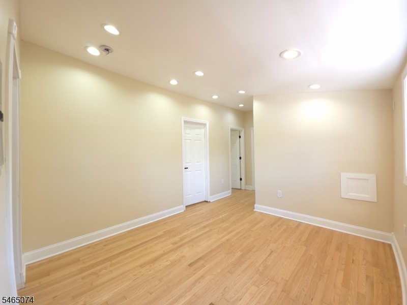 683 Mill St Property Photo 14