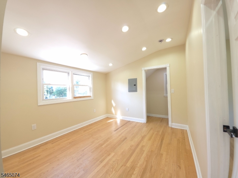 683 Mill St Property Photo 15