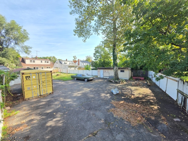 683 Mill St Property Photo 32