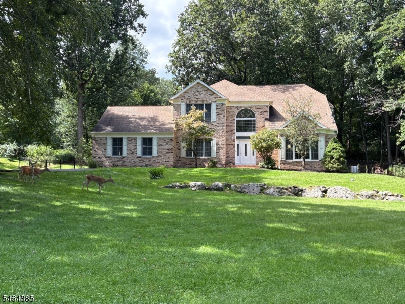 30 Carriage House Rd Property Photo 1