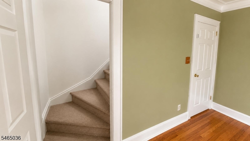 9 Lakewood Ter 2 Property Photo 3
