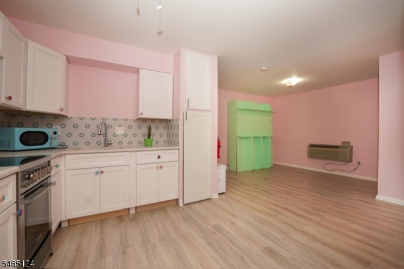 15 Forest St 11 Property Photo 5
