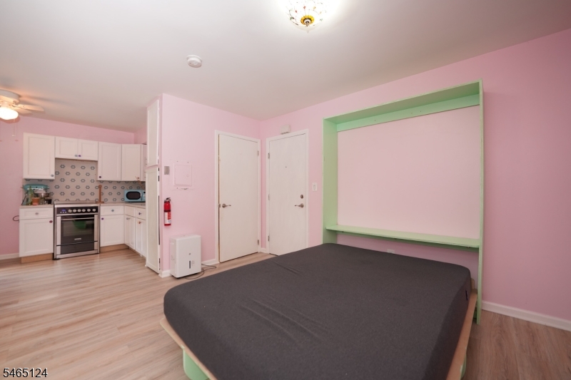 15 Forest St 11 Property Photo 6