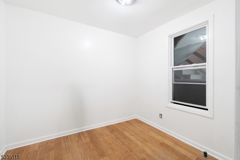 30 Grace St Property Photo 12