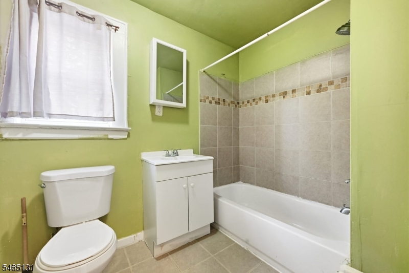 1074 Rose St Property Photo 17