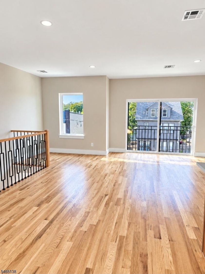 54 Oak Ave 2 Property Photo 4