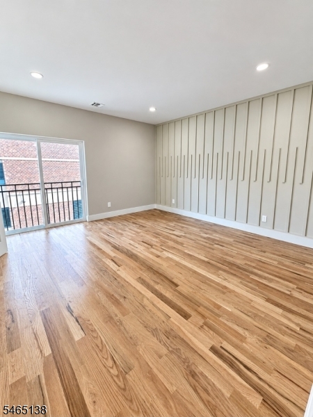 54 Oak Ave 2 Property Photo 11