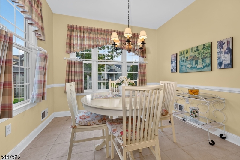 87 Saratoga Ct Property Photo 14