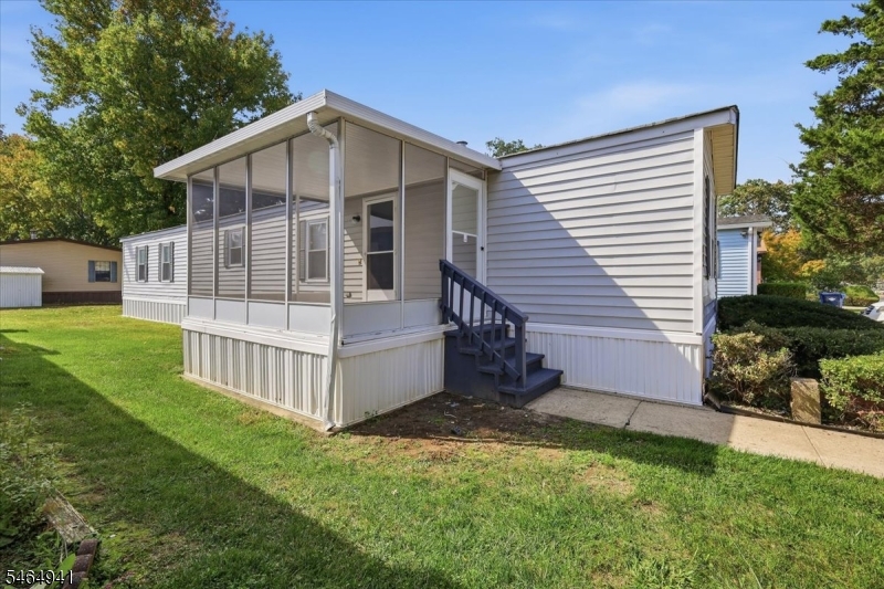 44 Longfellow Property Photo 2