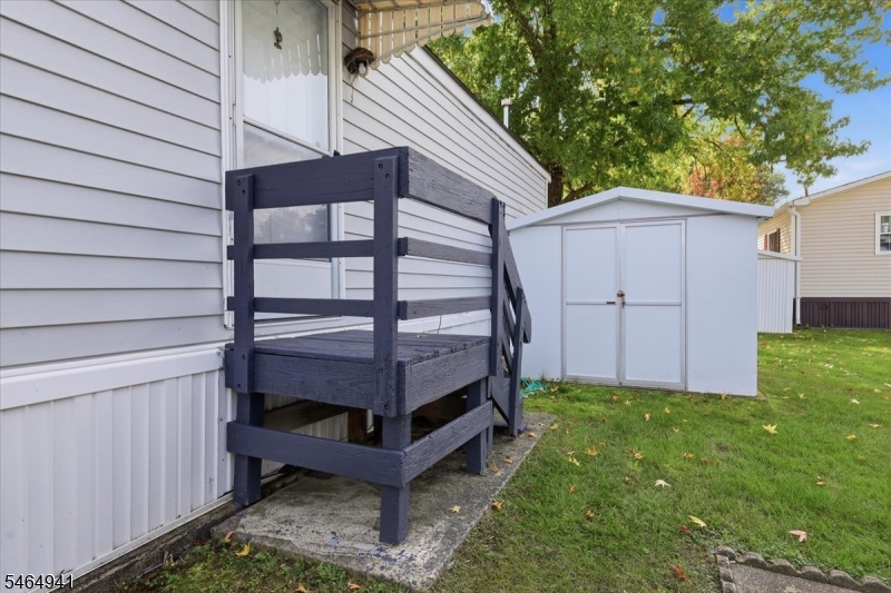 44 Longfellow Property Photo 27