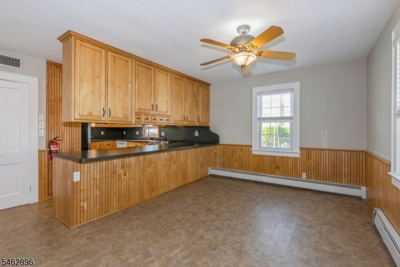123 New St Property Photo 12