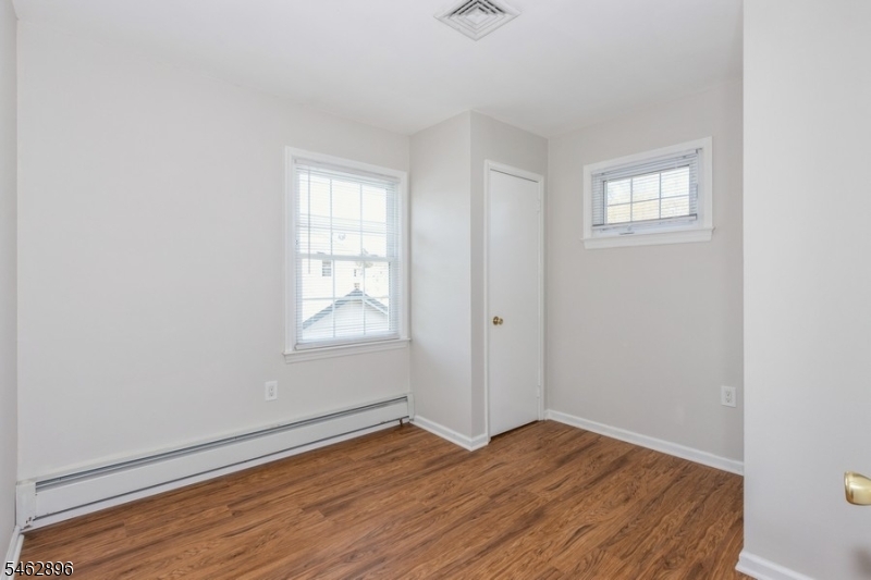 123 New St Property Photo 17