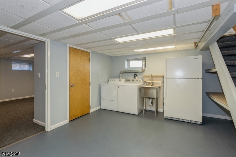 123 New St Property Photo 25