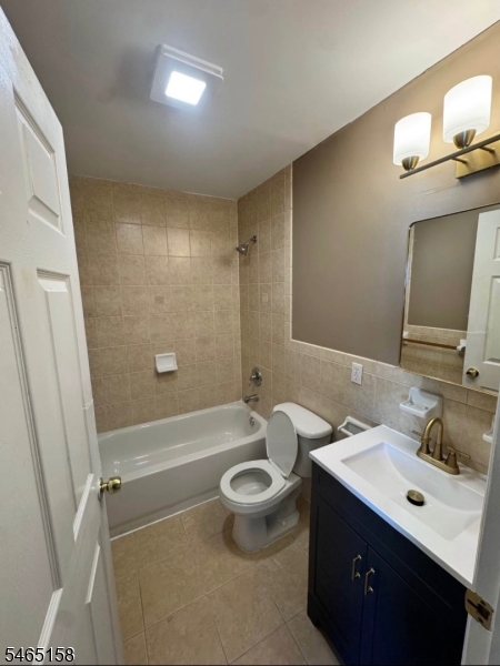 80 Randolph Ave Property Photo 6