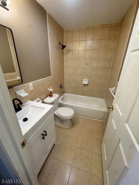 80 Randolph Ave Property Photo 8