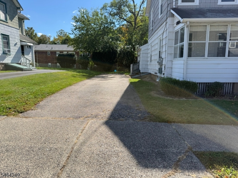 30 Willard St Property Photo 5