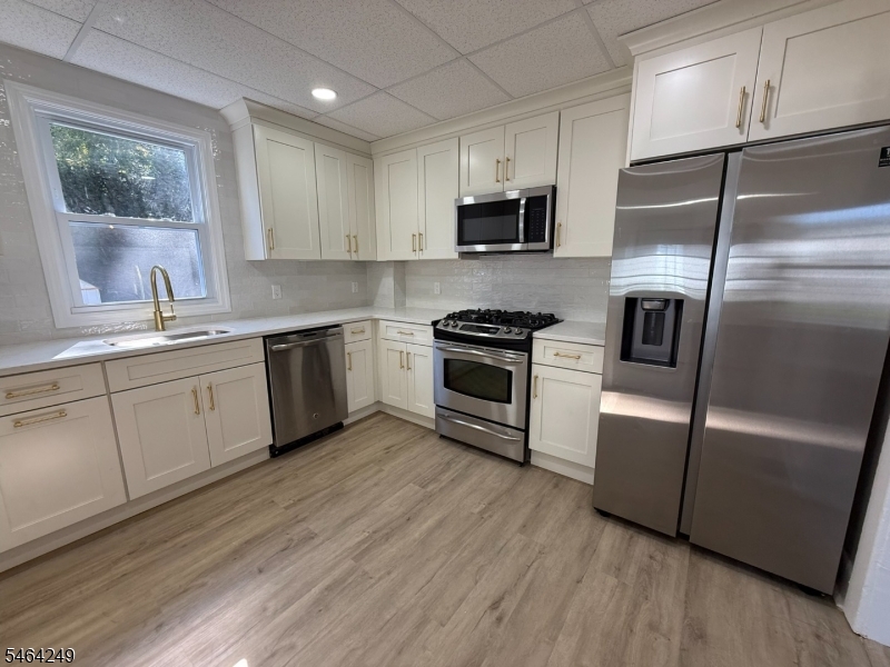 30 Willard St Property Photo 17