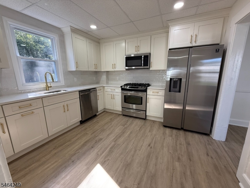 30 Willard St Property Photo 18