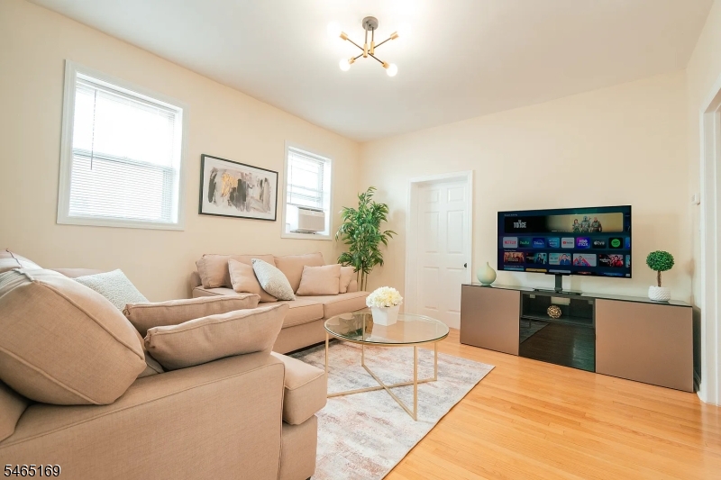 18 Van Rensselear St 1 Property Photo 2