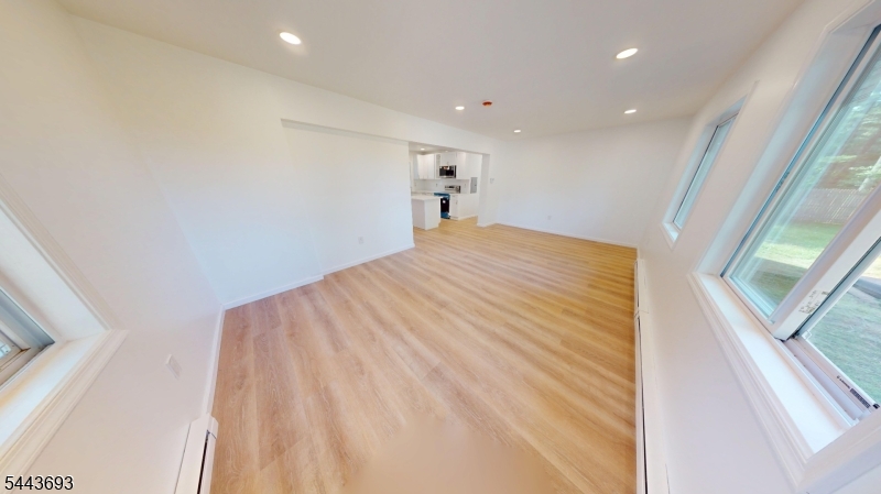 100 North Gate Road B Property Photo 12