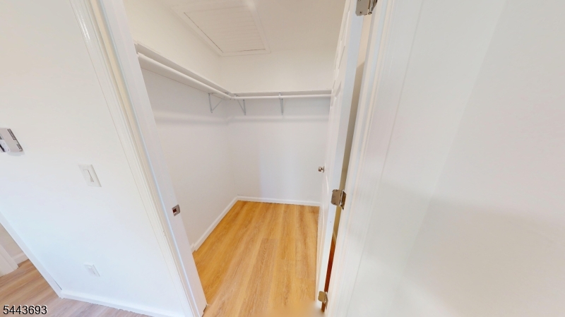 100 North Gate Road B Property Photo 17