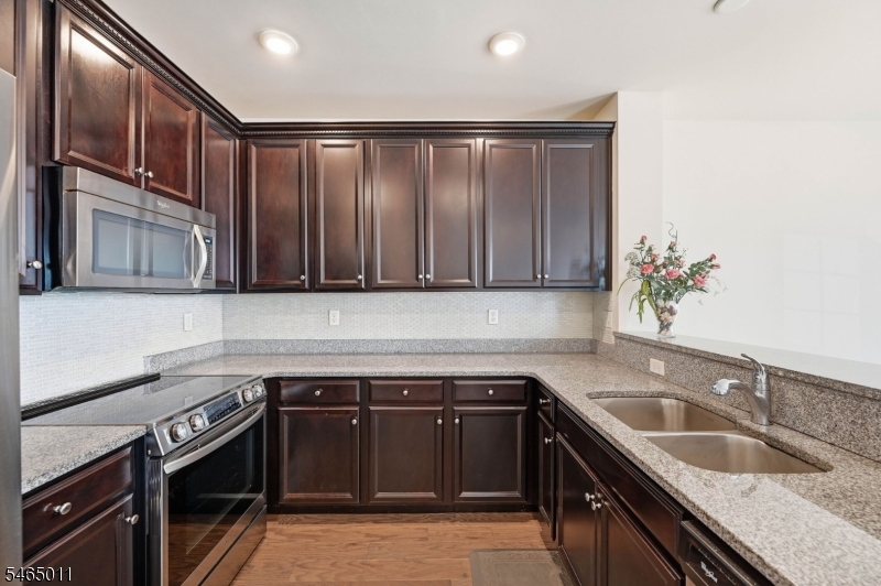 1424 Hudson Cir
