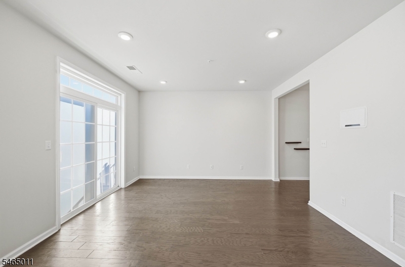 1424 Hudson Cir Property Photo 4