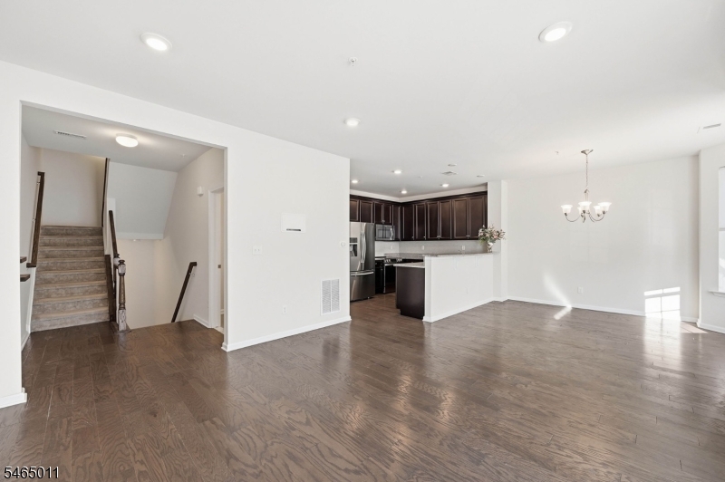 1424 Hudson Cir Property Photo 5