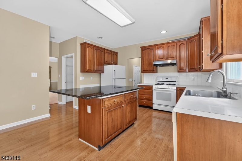 7 Stark Ct Property Photo 13