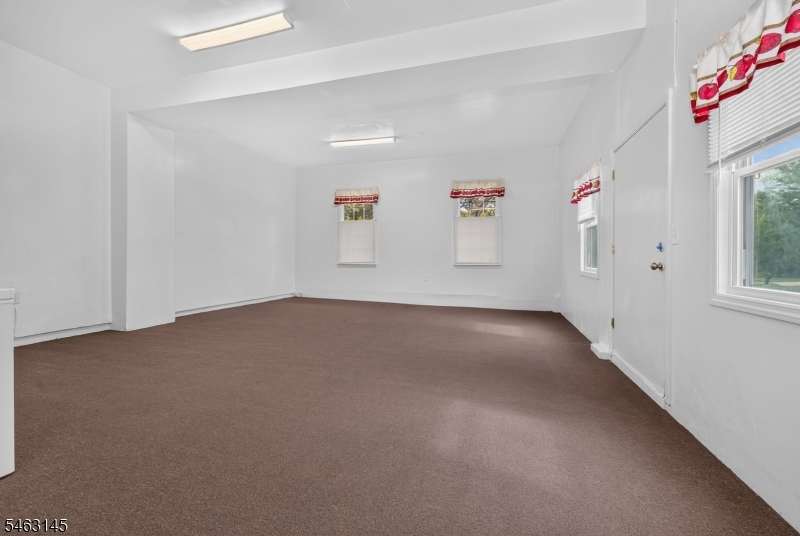 7 Stark Ct Property Photo 17