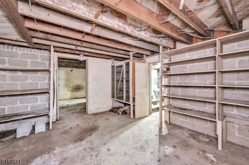 218 State Route 31 Property Photo 16