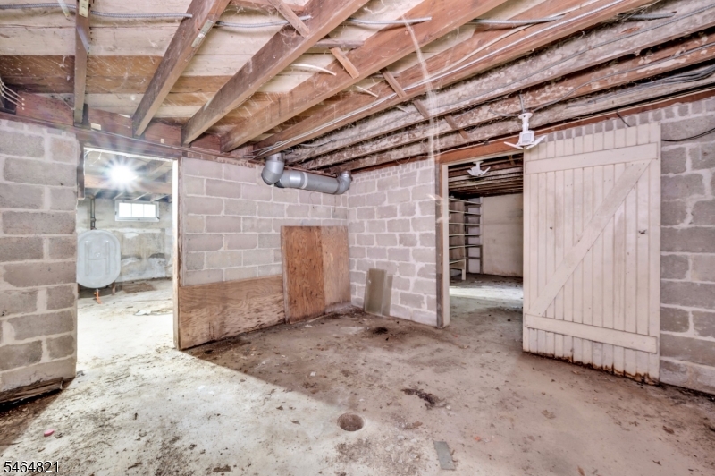 218 State Route 31 Property Photo 17