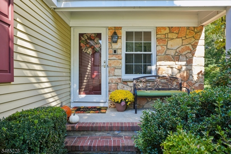49 Independence Way Property Photo 2