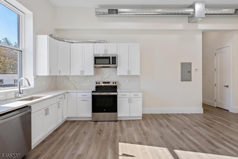 153 Orchard St 2 Property Photo 5